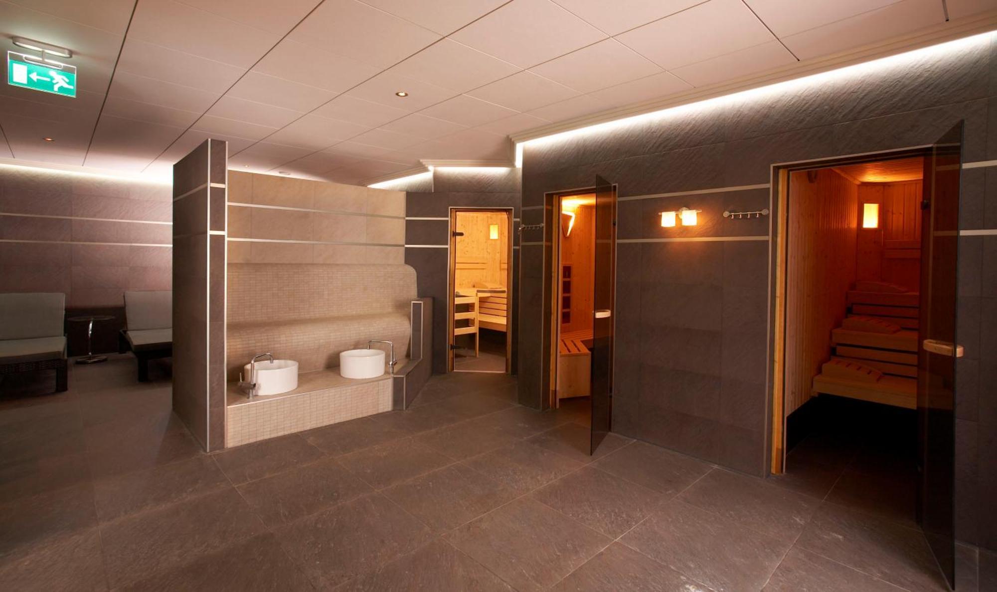 Hotel De Werelt การ์เดเรน ภายนอก รูปภาพ