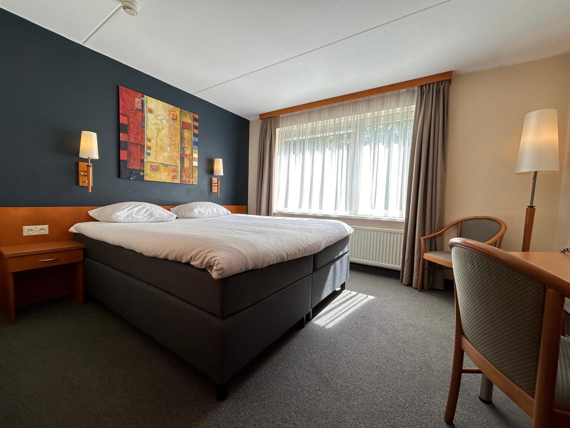 Hotel De Werelt การ์เดเรน ภายนอก รูปภาพ