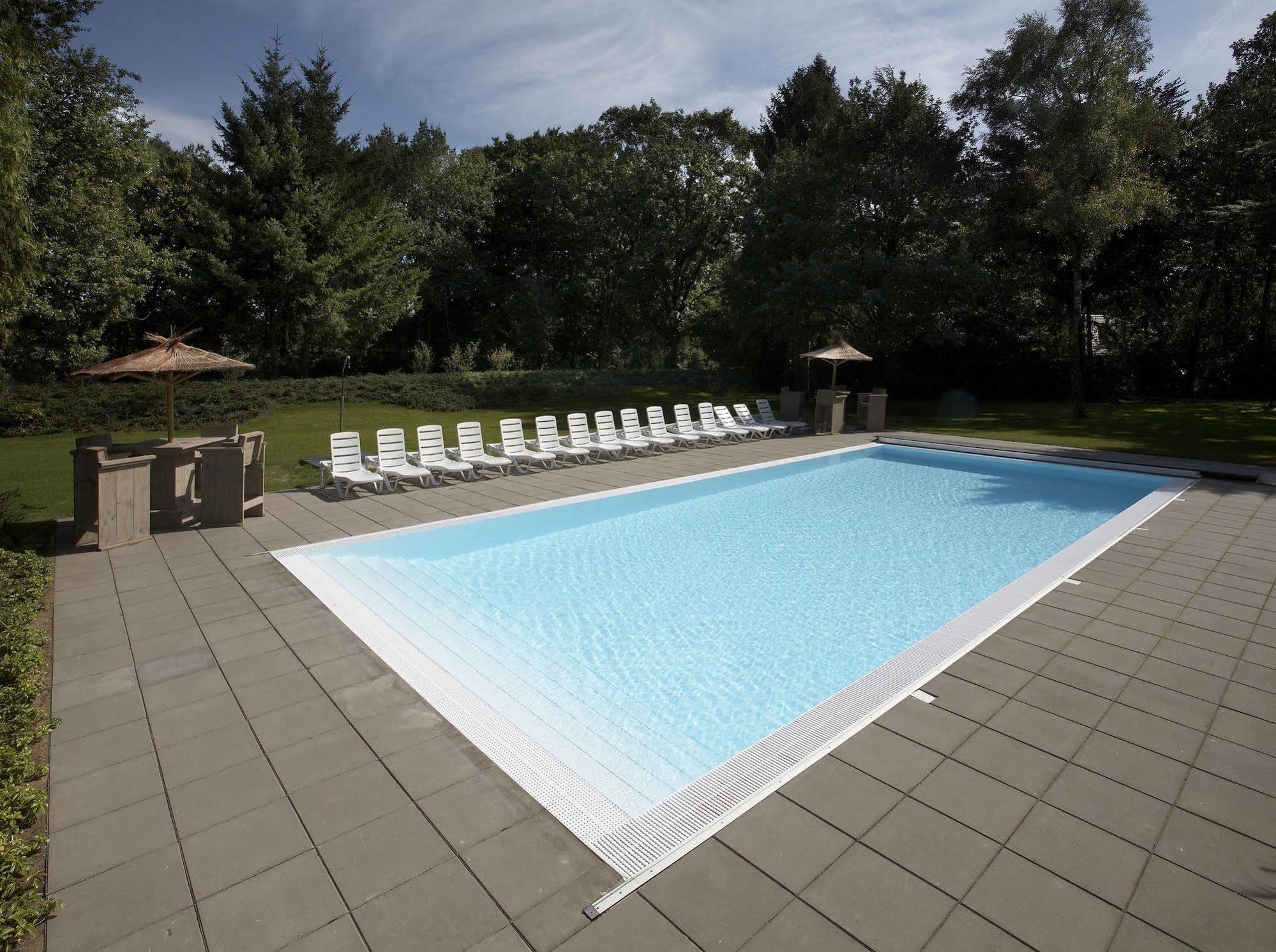 Hotel De Werelt การ์เดเรน ภายนอก รูปภาพ