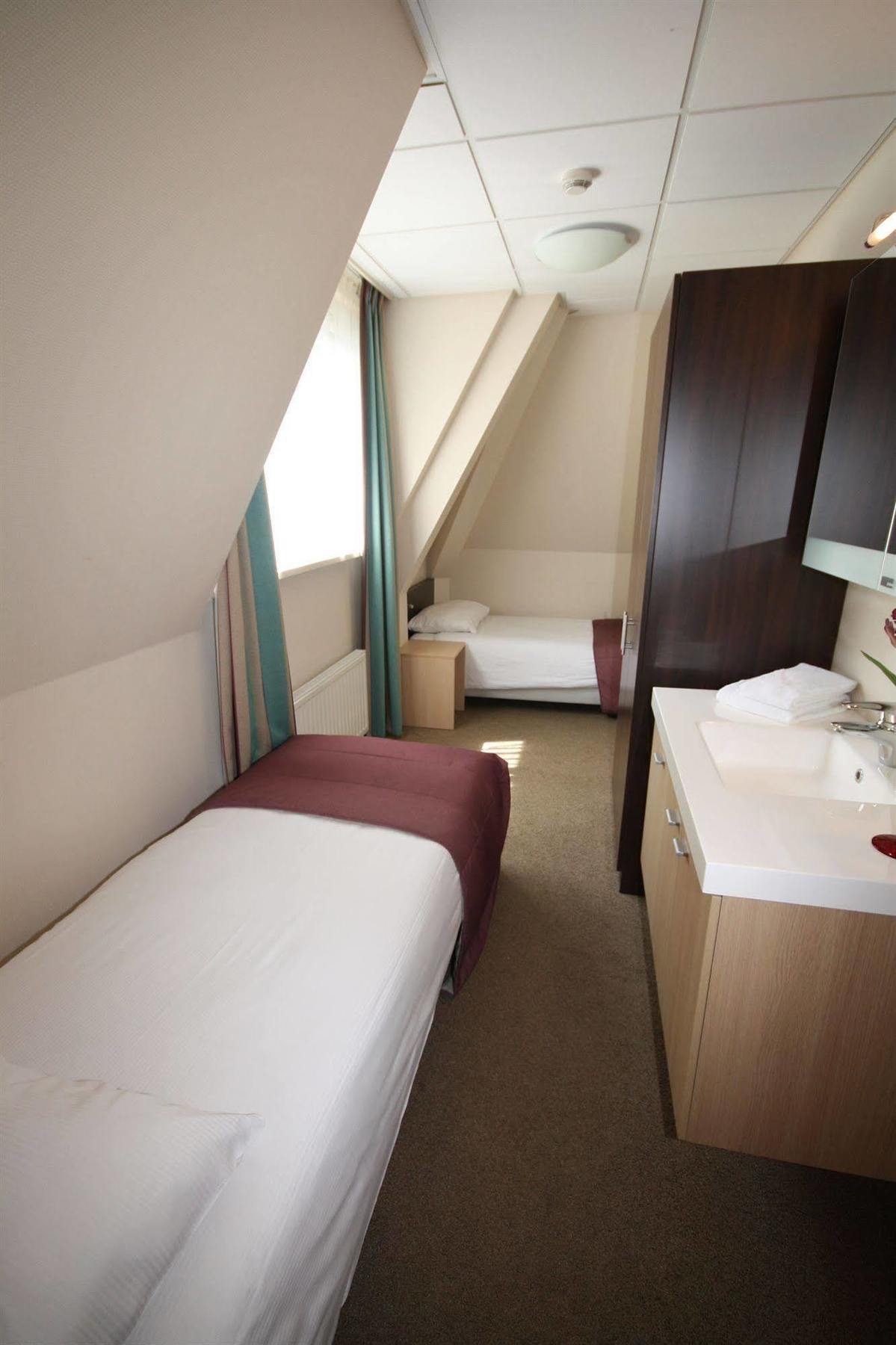 Hotel De Werelt การ์เดเรน ภายนอก รูปภาพ